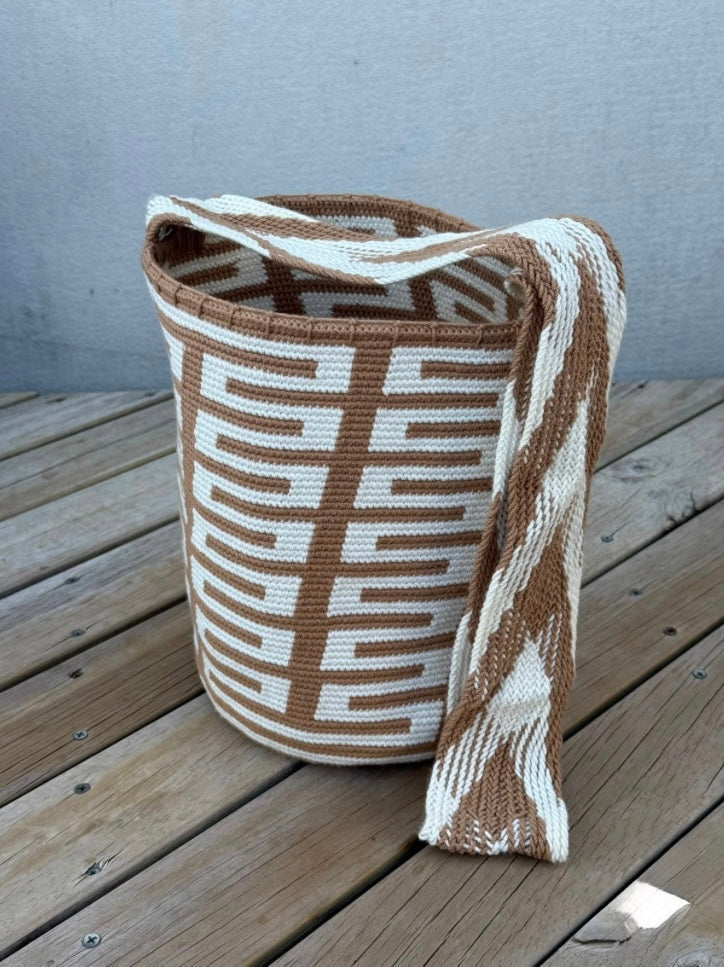 Mochila GRANDE tipo Arhuaca (30x28)