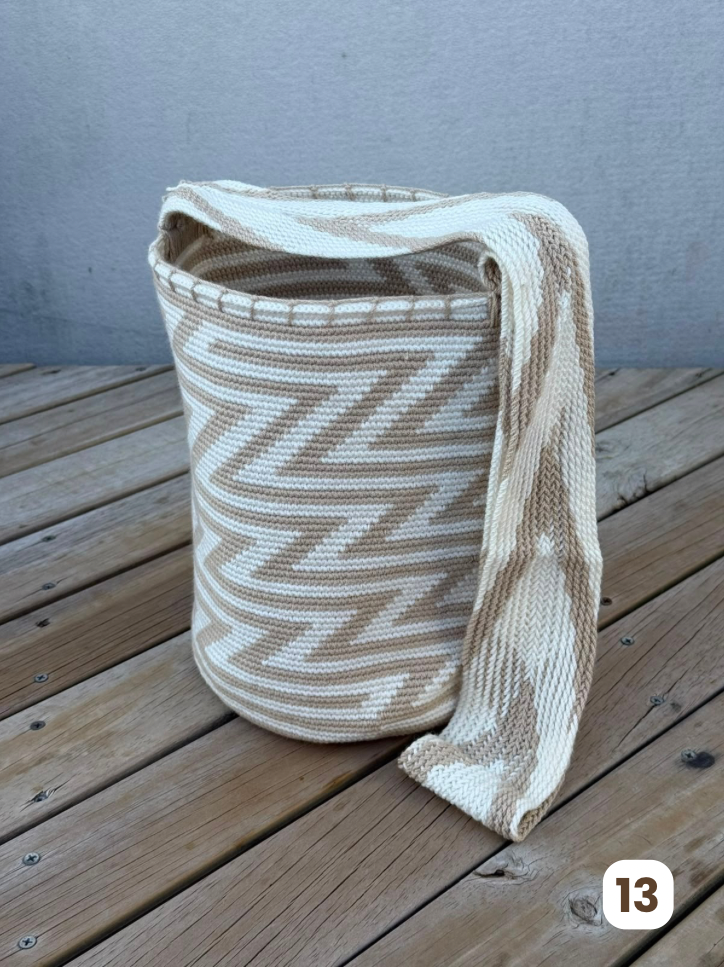Mochila GRANDE tipo Arhuaca ⭐️🐑(30x28)