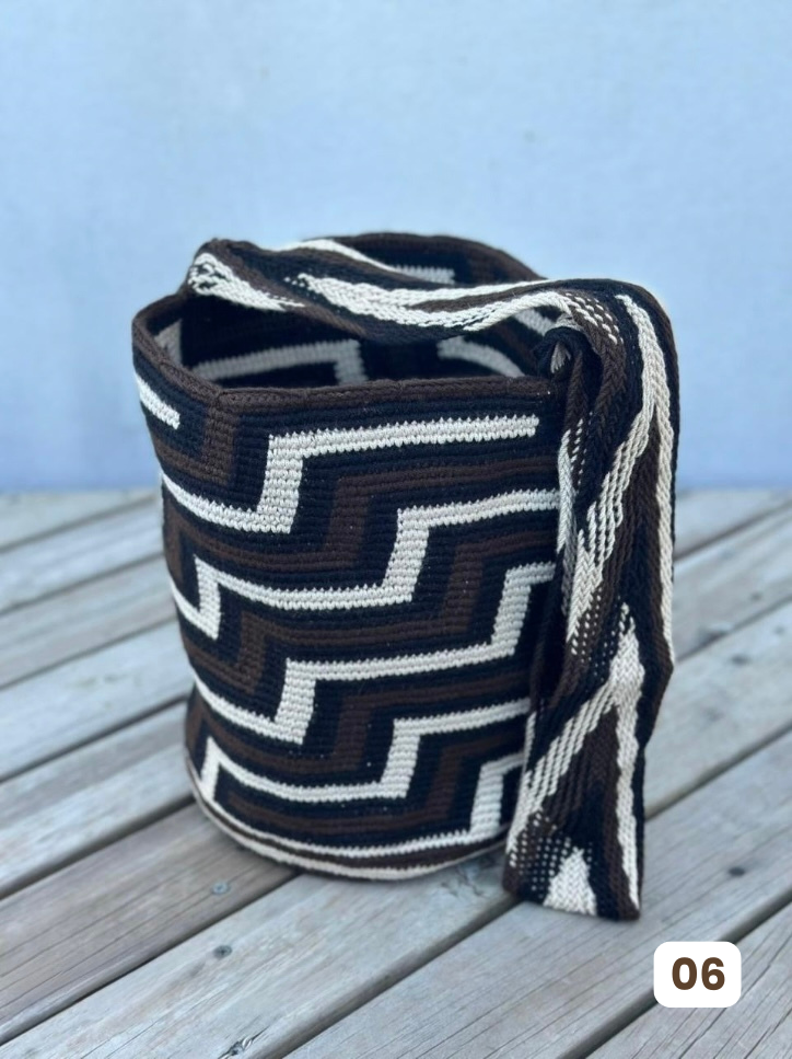 Mochila GRANDE tipo Arhuaca ⭐️🐑(30x28)