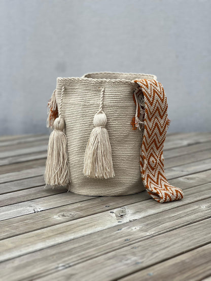 Mochila GRANDE Beige⭐️ (31x28)
