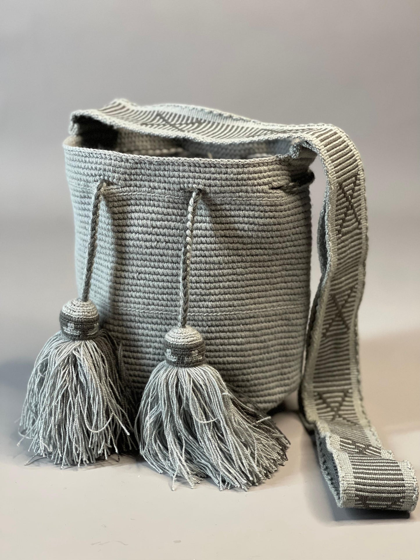 Mochila MEDIANA Unicolor🌟 (21x18)