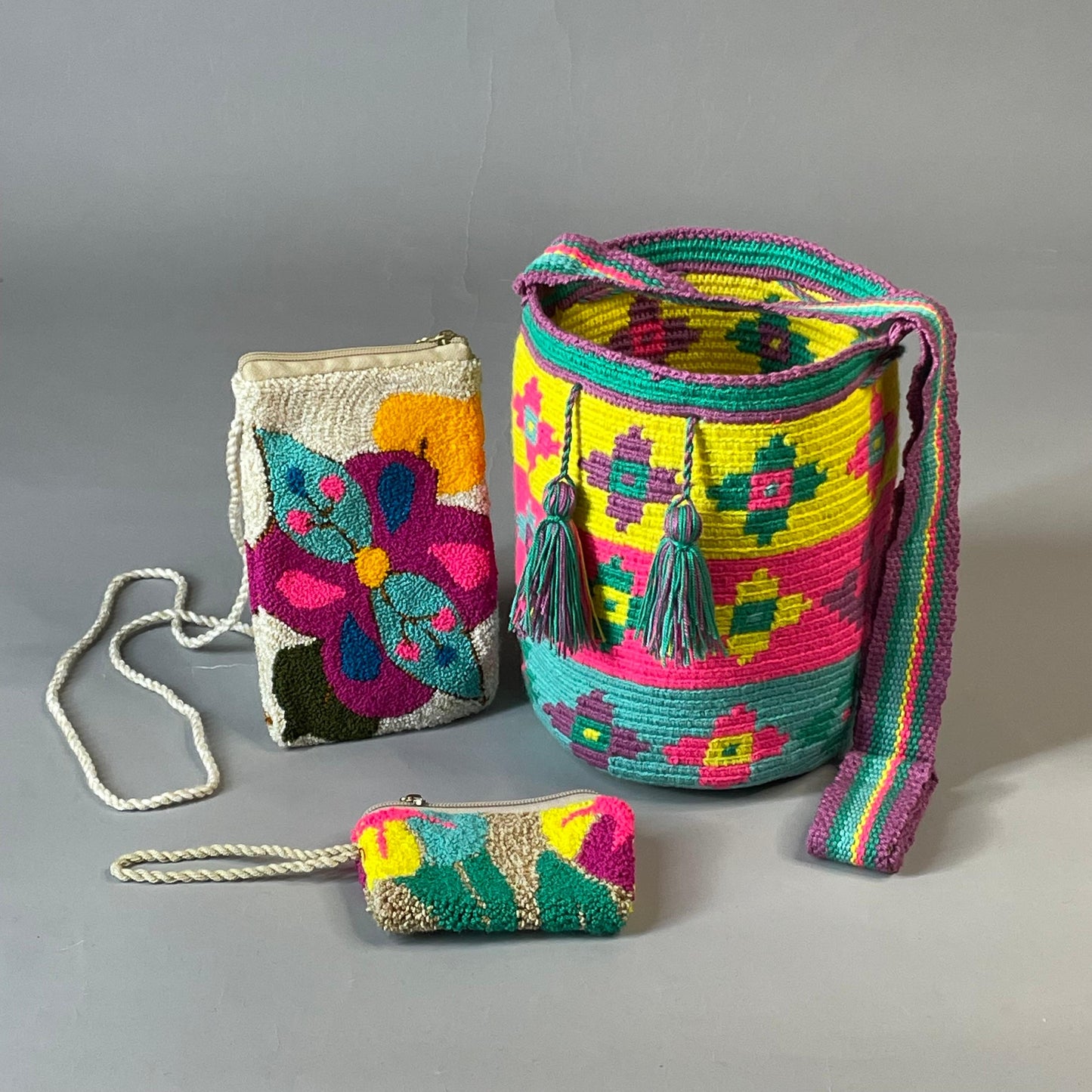 ✨Combo: Mochila MEDIANA Diseño+ Portacelular + (MONEDERO GRATIS) 🎁