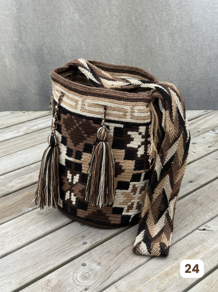 Mochila GRANDE Tonos Tierra🌤️ (31x28)