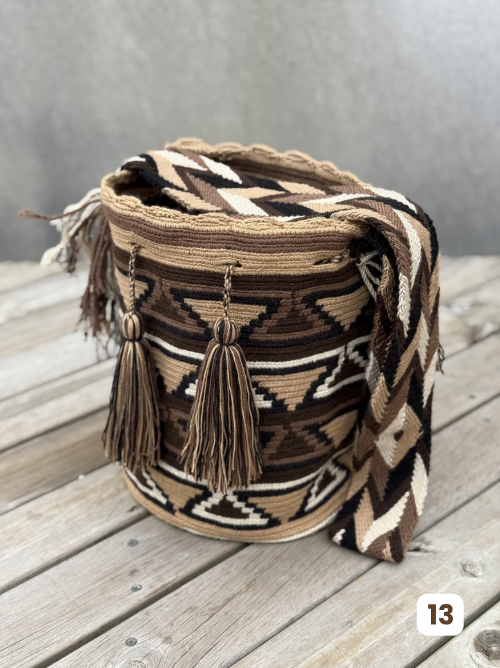 Mochila GRANDE Tonos Tierra🌤️ (31x28)