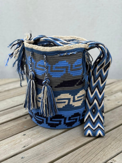 Mochilas GRANDE Diseño Hombre 🔹🩶 (31x28)