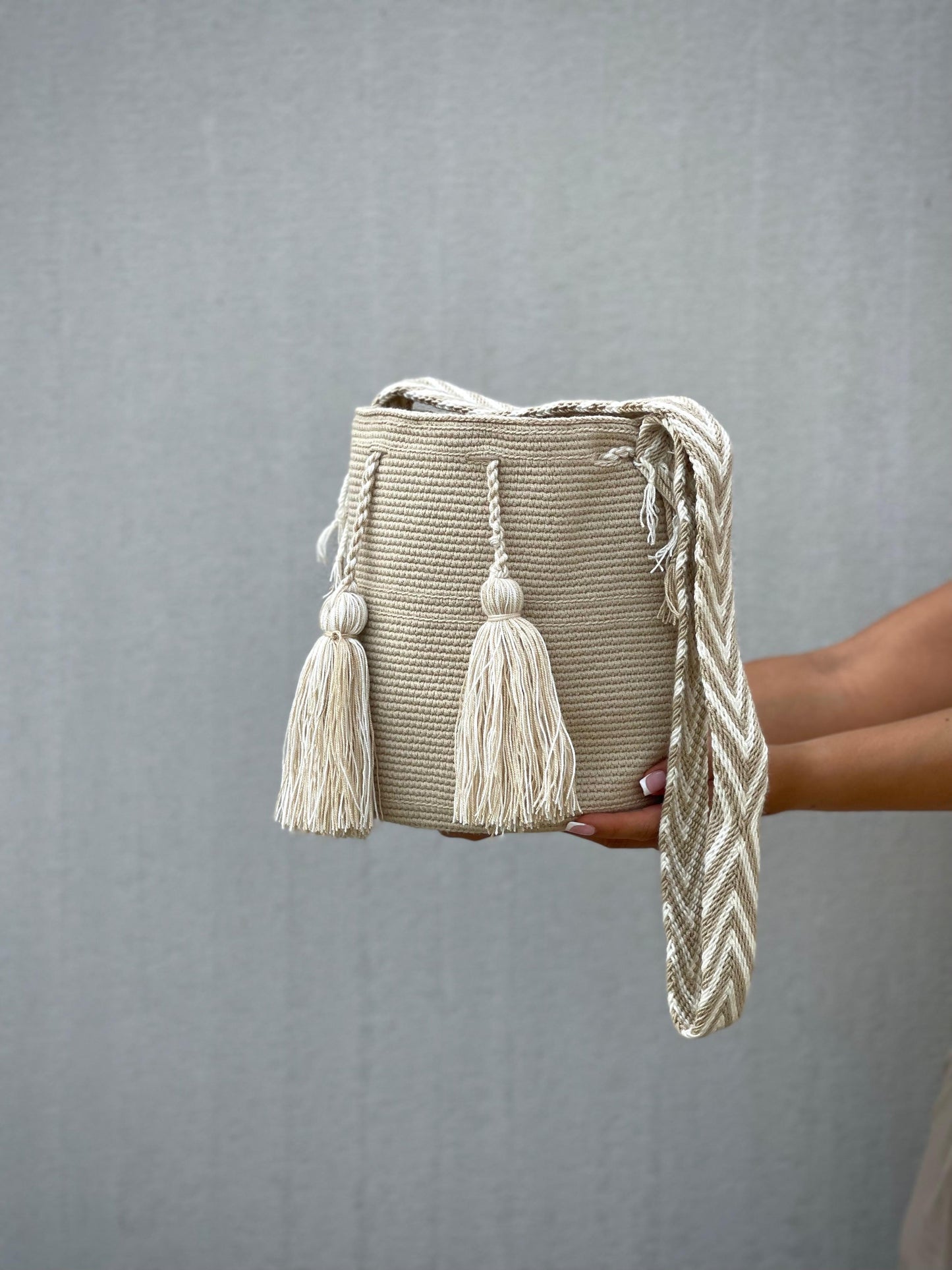 Mochila MEDIANA Neutral Exclusiva 🌟⚪️ (22x20)