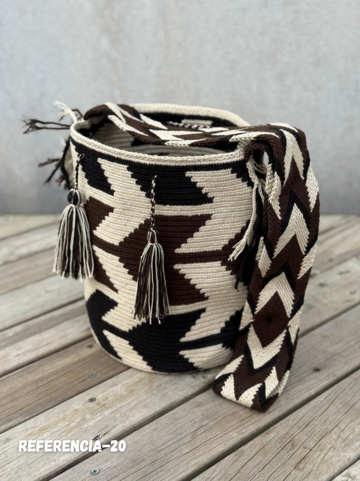 Mochila GRANDE Tonos Tierra🌤️ (31x28)