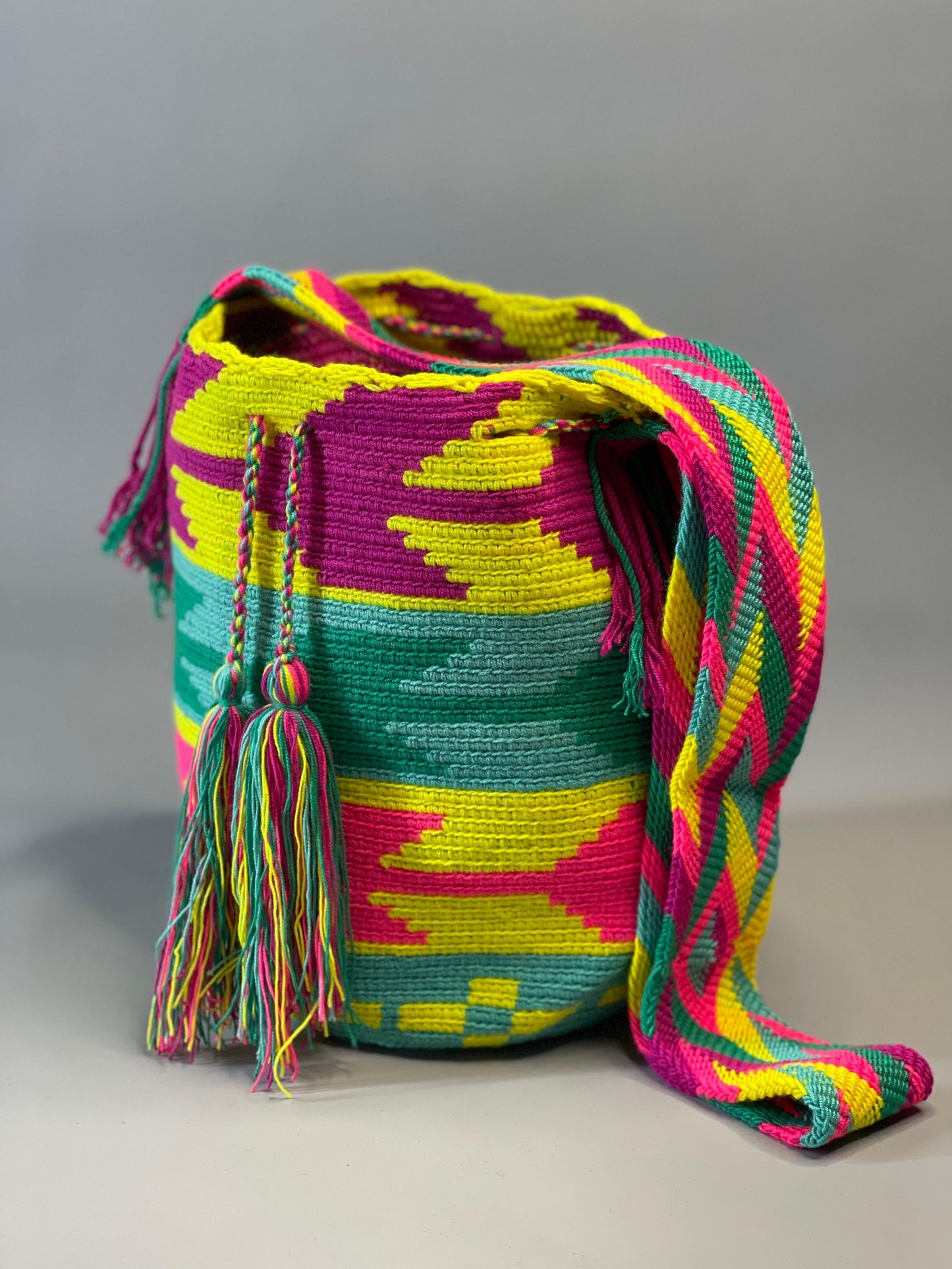 Mochila GRANDE Fiesta Tropical🌴 (31x28)