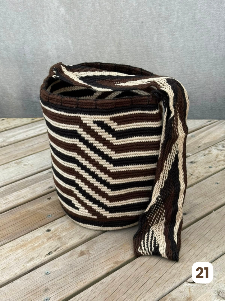 Mochila GRANDE tipo Arhuaca ⭐️🐑(30x28)