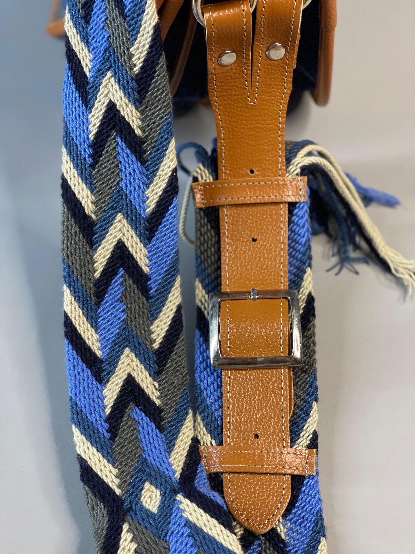 Carriel Wayuu Alma de Arena