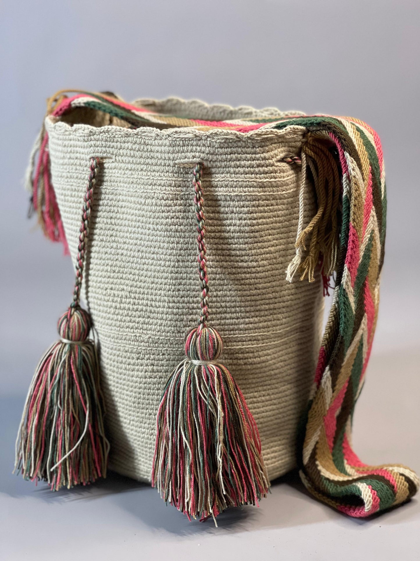 Mochila GRANDE Beige⭐️ (31x28)