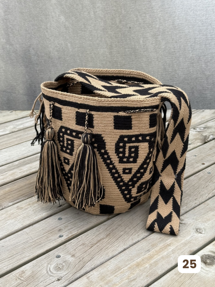 Mochila GRANDE Tonos Tierra🌤️ (31x28)