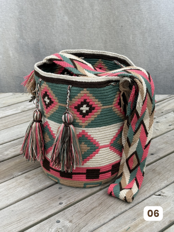 Mochila GRANDE Tonos Guayaba (31x28)