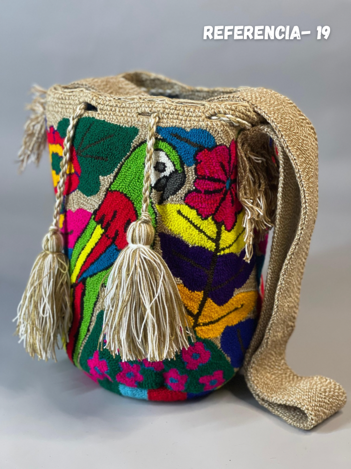 Mochila GRANDE Tapizada (31x28)🦜