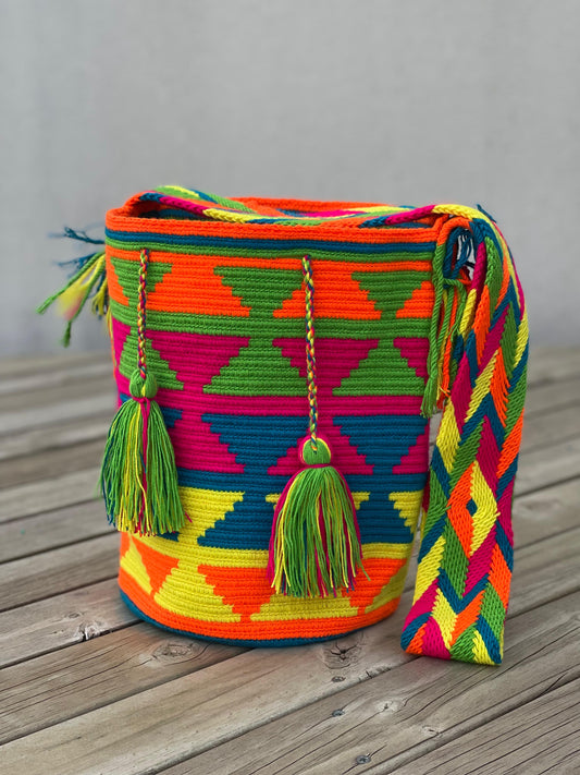 Mochila GRANDE Fiesta Tropical🌴 (31x28)
