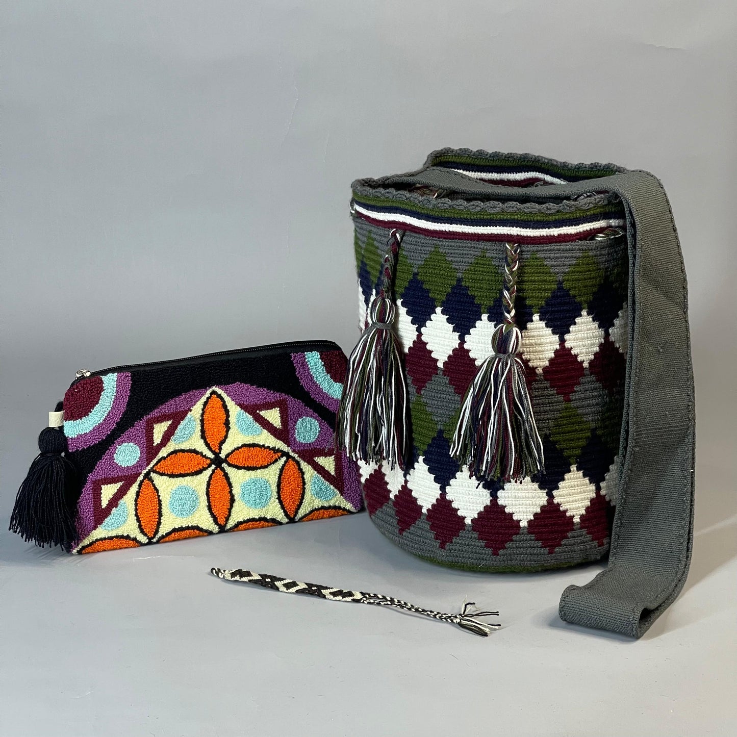 😱Combo Wayuu: Mochila GRANDE Diseño+ Sobre Tapizado+ (MANILLA GRATIS) 🎁