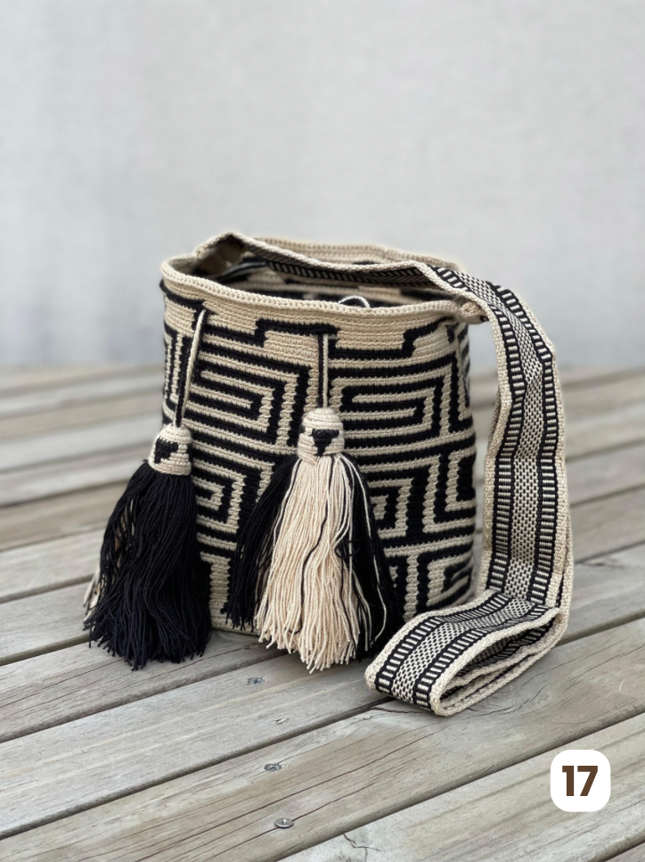 Mochila MEDIANA Colección PREMIUM  🔥⭐️ (22x20)