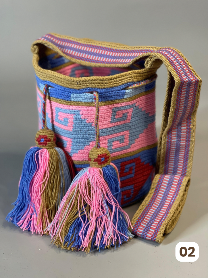 Mochila MEDIANA Colección PREMIUM  🔥⭐️ (22x20)