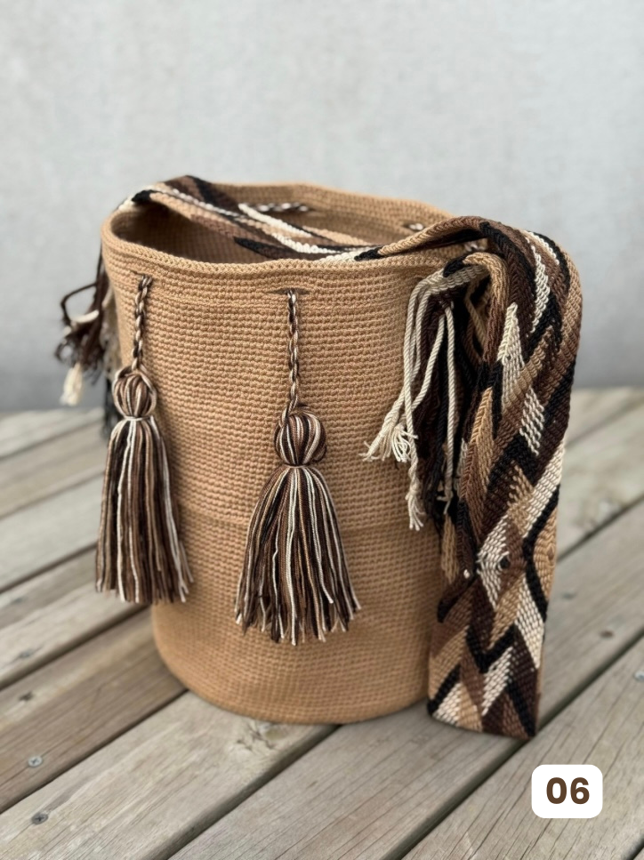 Mochila GRANDE Unicolor Tonos Tierra 🌎(31x28)
