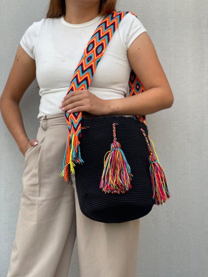 Mochila GRANDE Negra⚫️ 🎩(31x28)
