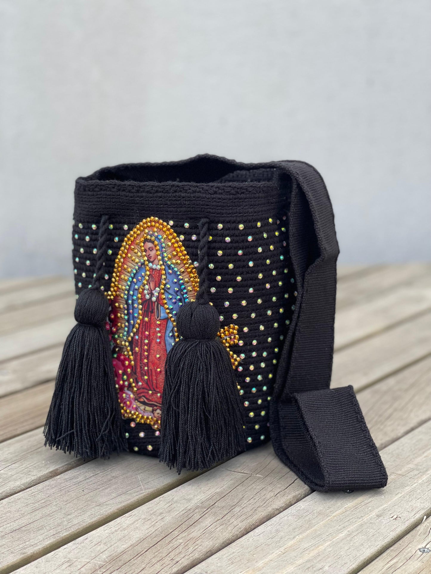Mochila Wayuu – Colección Virgen Perlada ✨🙏 – (22x20)