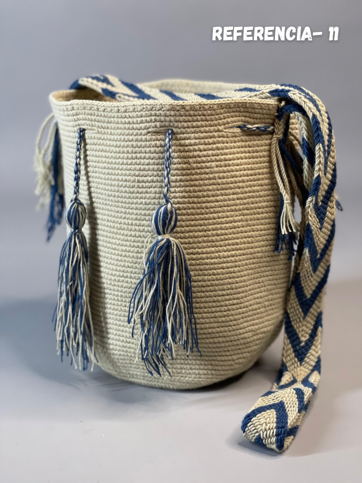 Mochila MEDIANA Unicolor🌟 (21x18)
