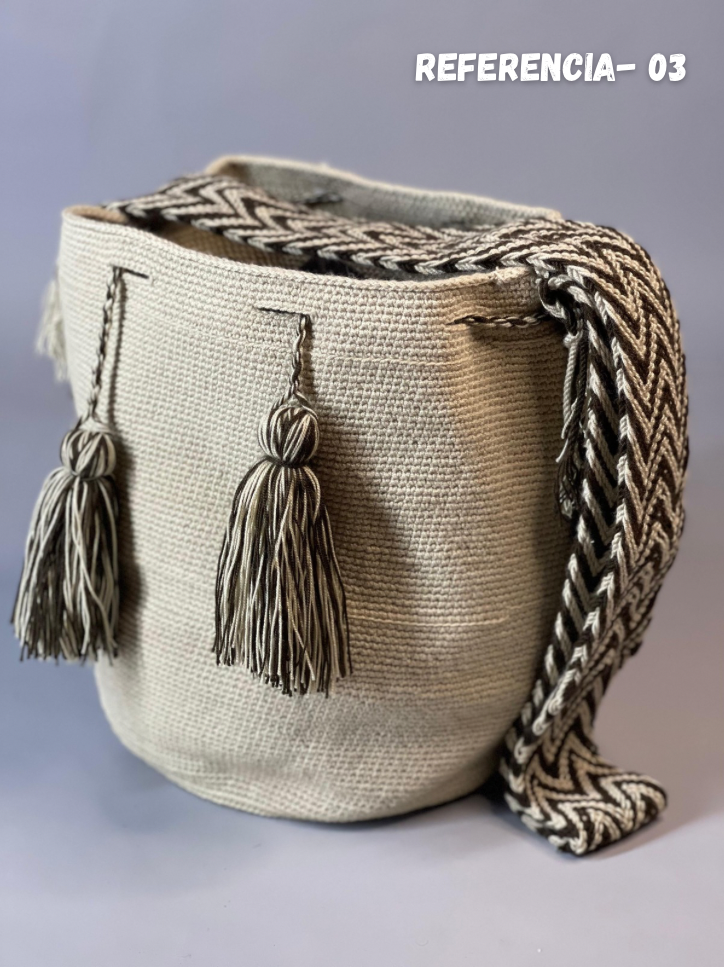 Mochila GRANDE Beige⭐️ (31x28)