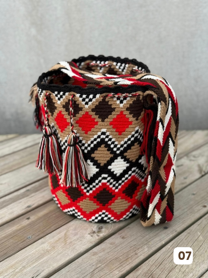 Mochila GRANDE Tonos Tierra🌤️ (31x28)