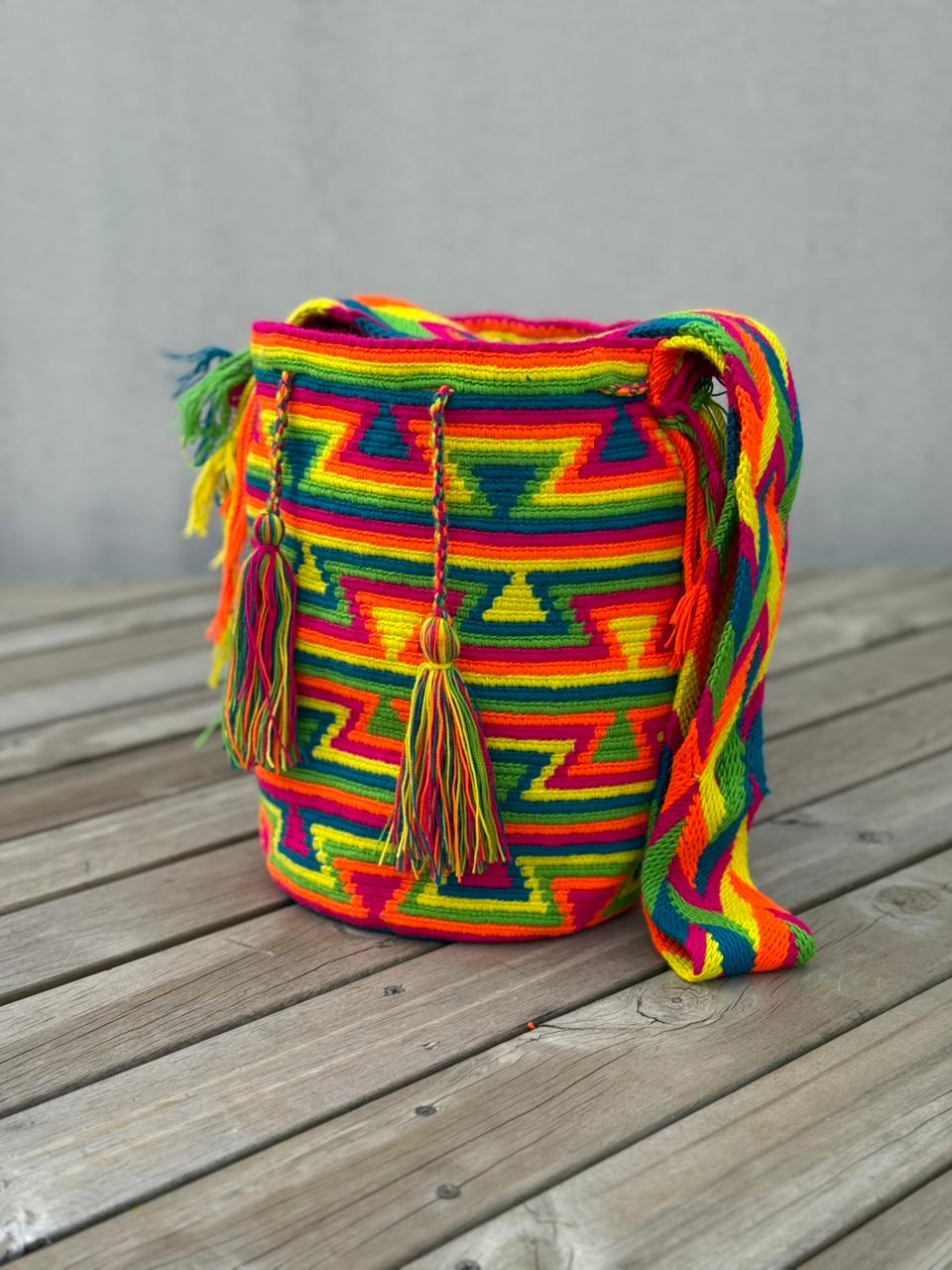 Mochila GRANDE Fiesta Tropical🌴 (31x28)