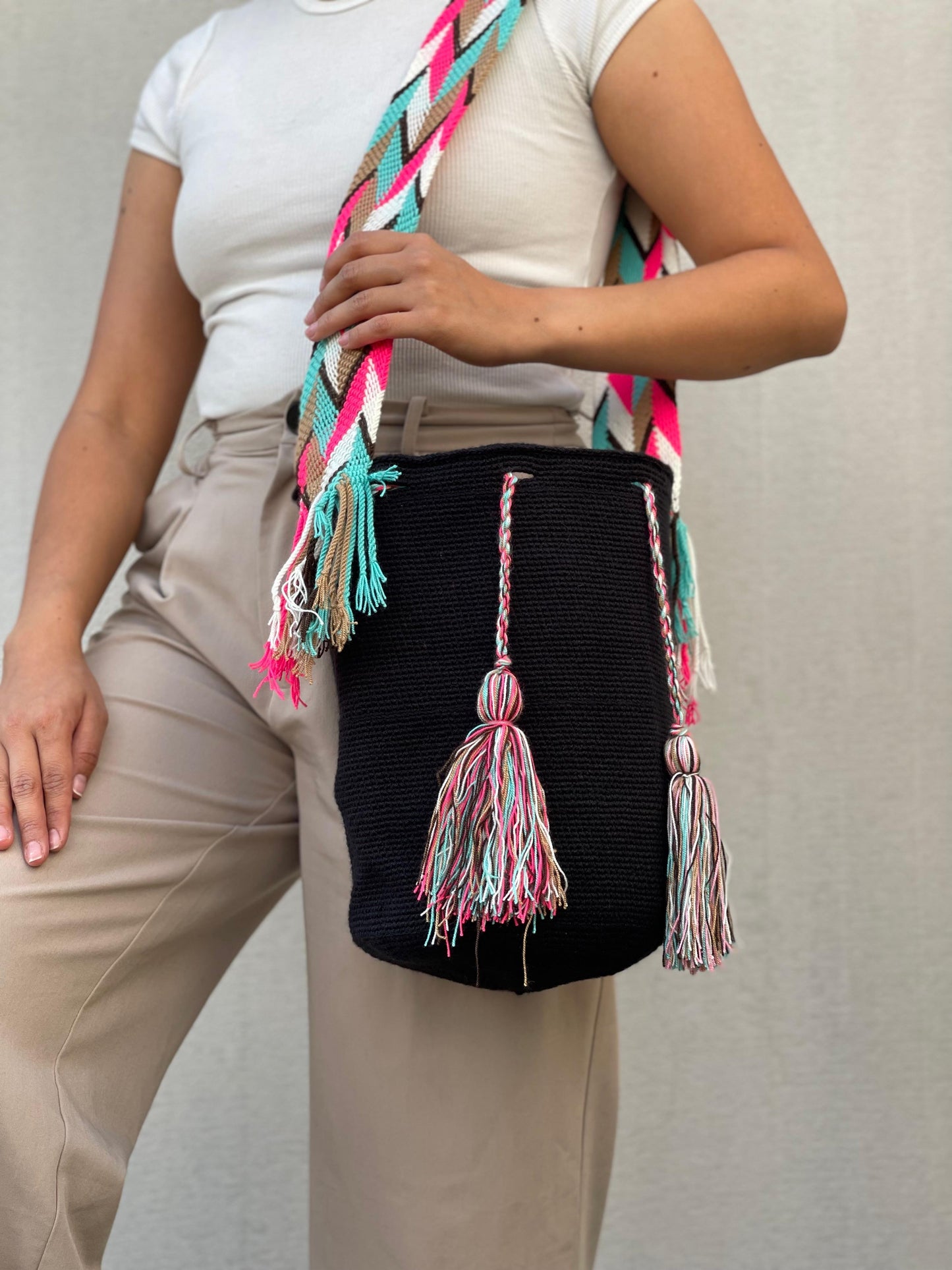 Mochila GRANDE Negra⚫️ 🎩(31x28)