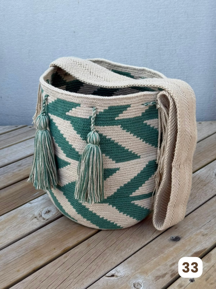 Mochilas GRANDE Diseño Hombre 🔹🩶 (31x28)