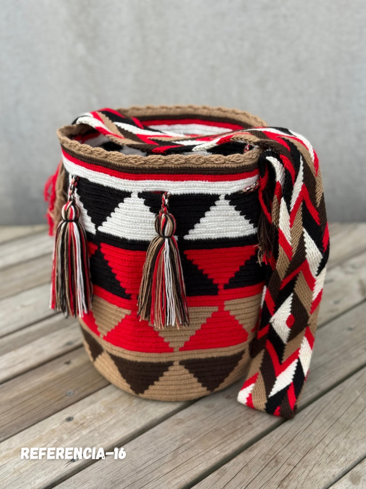 Mochila GRANDE Tonos Tierra🌤️ (31x28)