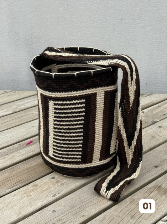 Mochila GRANDE tipo Arhuaca ⭐️🐑(30x28)