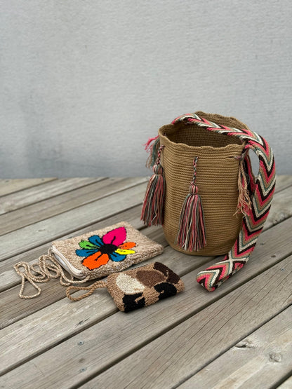 ✨Combo – Mochila Mediana + Portacelular + Monedero 🎁 – (22x20 cm)