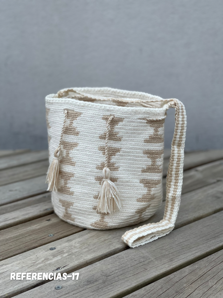 Mochila MEDIANA Exclusiva ⭐️(21x18)