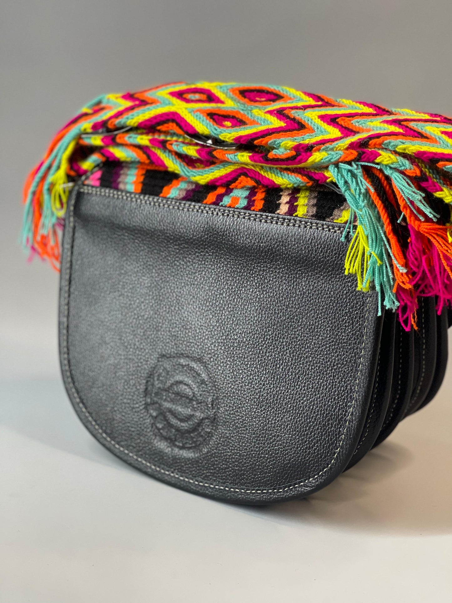 Carriel Wayuu Rubí Elegante