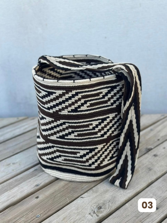 Mochila GRANDE tipo Arhuaca ⭐️🐑(30x28)