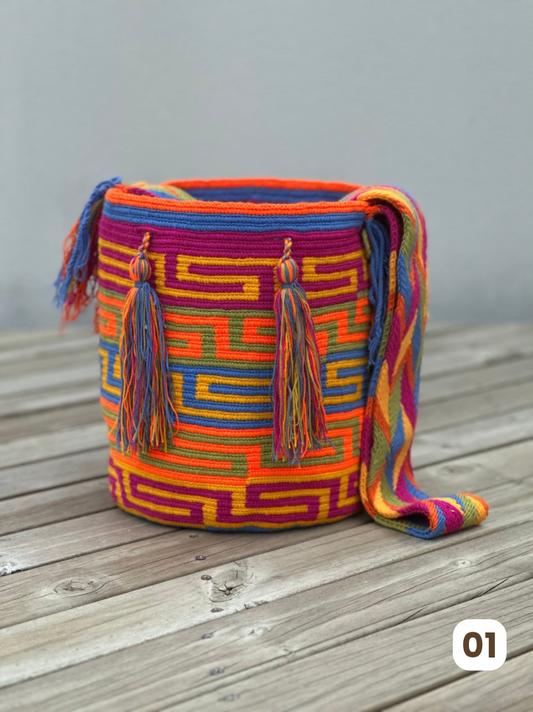 Mochila GRANDE Esencia Clásica🍂 (31x28)
