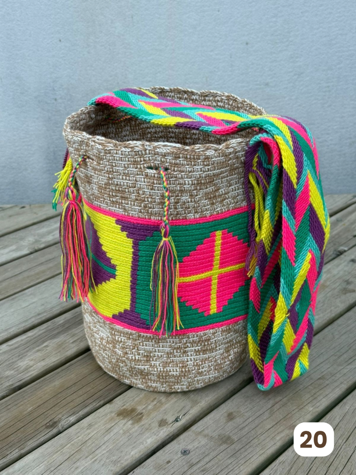 Mochilas GRANDE Matizadas💫 (31x28)