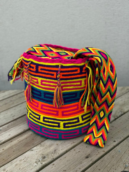 Mochila GRANDE Fiesta Tropical🌴 (31x28)