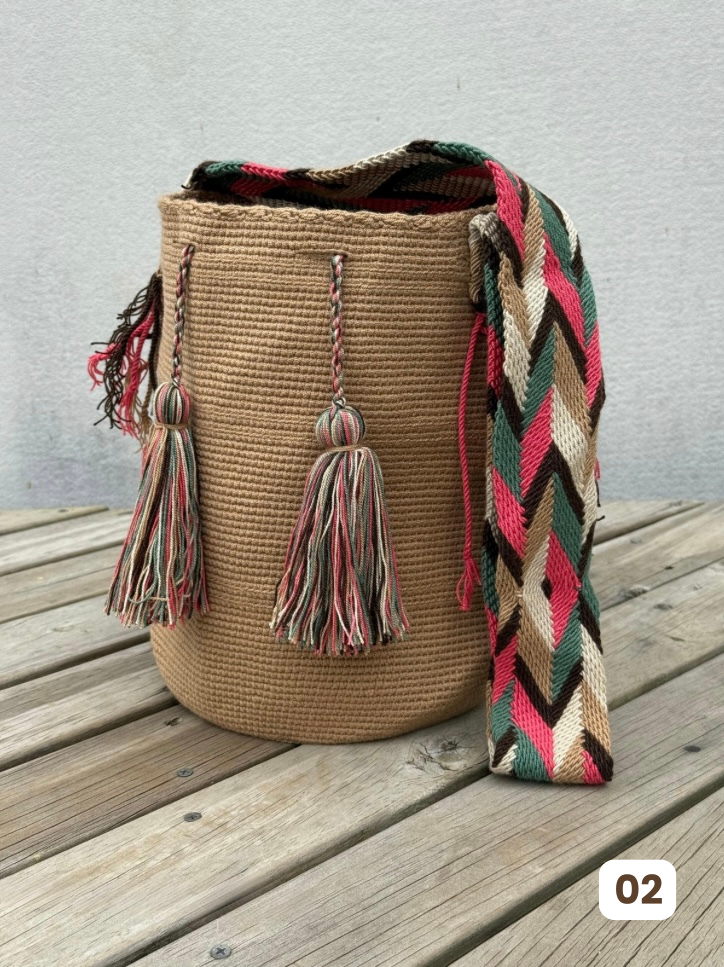 Mochila GRANDE Unicolor Tonos Tierra 🌎(31x28)