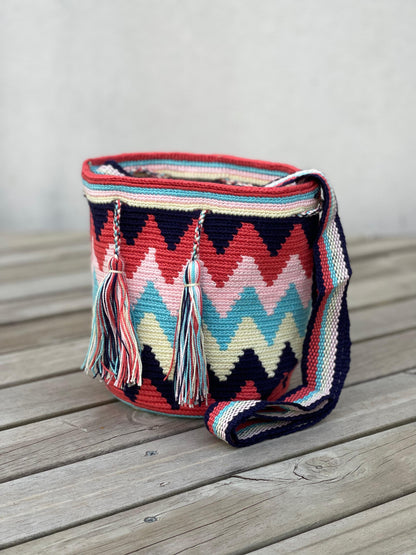 Mochila MEDIANA Tonos Pastel (22x18)⭐️