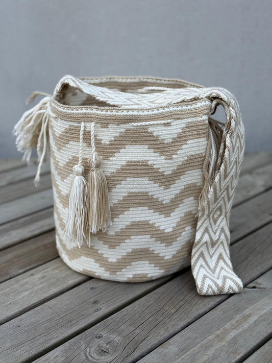 Mochila GRANDE Tonos Tierra🌤️ (31x28)