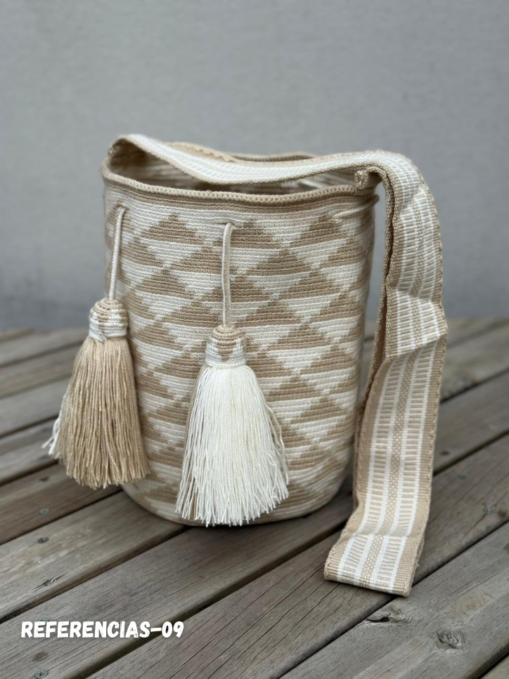 ✨Mochila Gran Reserva de Colección 🏛️🐦‍🔥(32x29 cm)