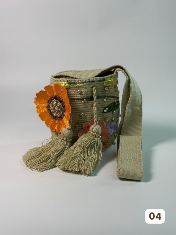 Mochila Recamada PEQUEÑA Primavera🌸🌷💎 (17x15)