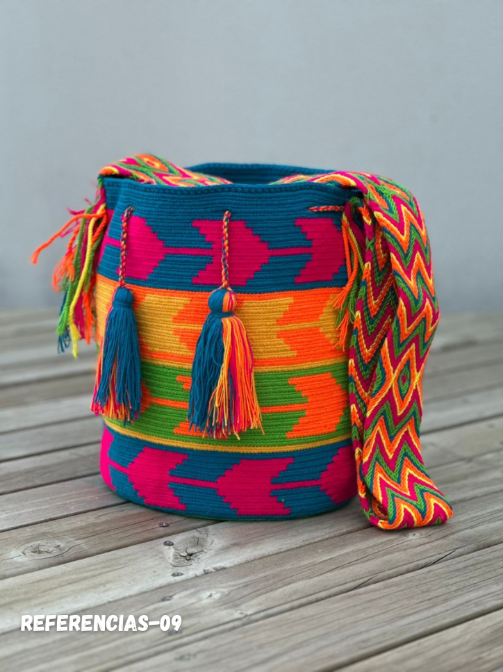 Mochila GRANDE Fiesta Tropical🌴 (31x28)