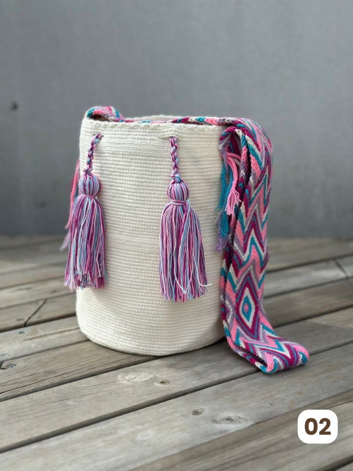 Mochila GRANDE Blanca ⚪️(31x28)