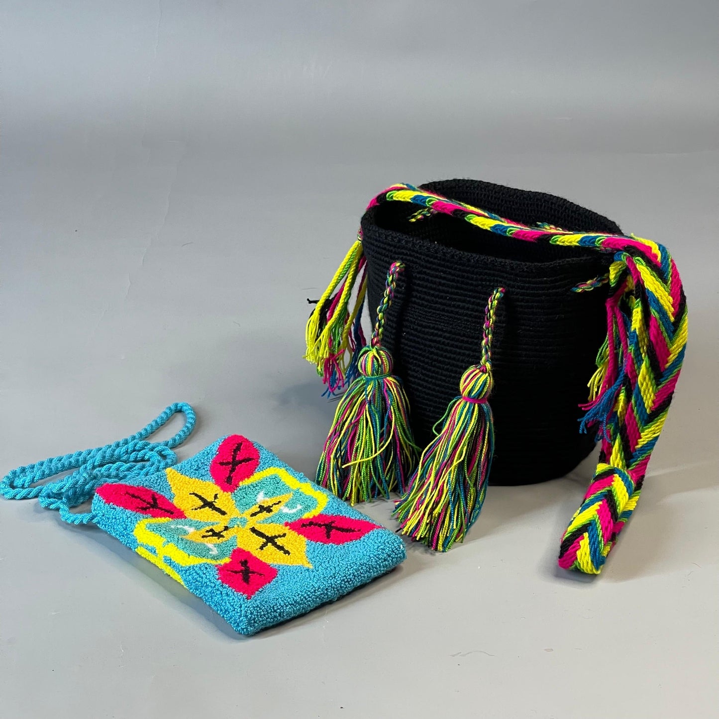 🎒📱 Combo Wayuu: Mochila Pequeña + PortaCelular 🚚✨