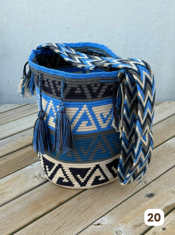 Mochilas GRANDE Diseño Hombre 🔹🩶 (31x28)