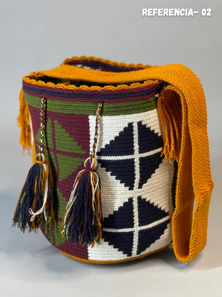 Mochila GRANDE Edición Limitada👑🌟(31x28)